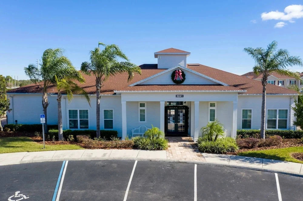 Family 4BR Stay Near Orlando Parks