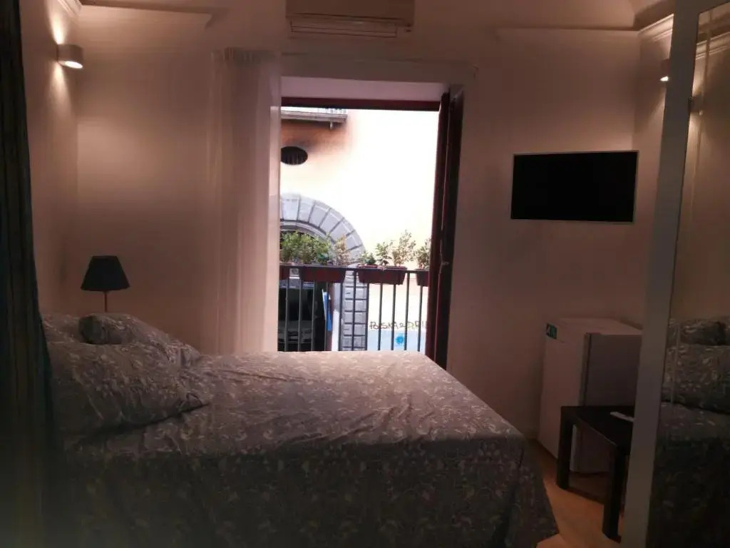 Munaciello Rooms