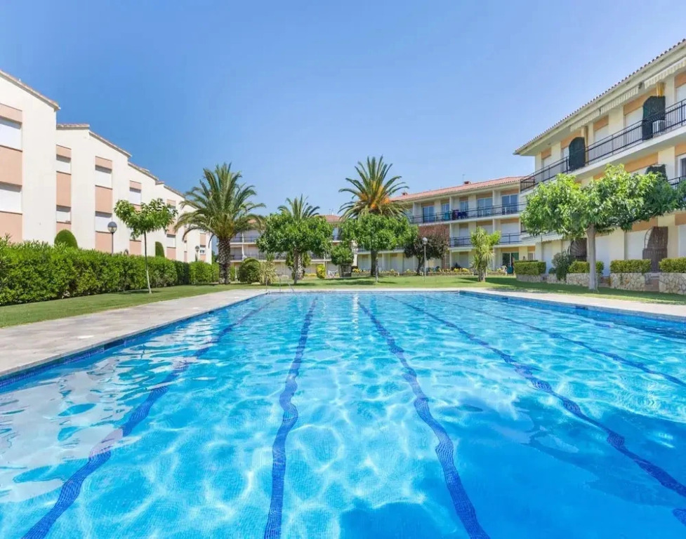 Apartment for 5 People Near Sea Beach