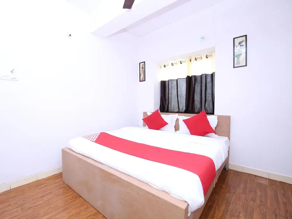OYO 15094 Sukooon City View