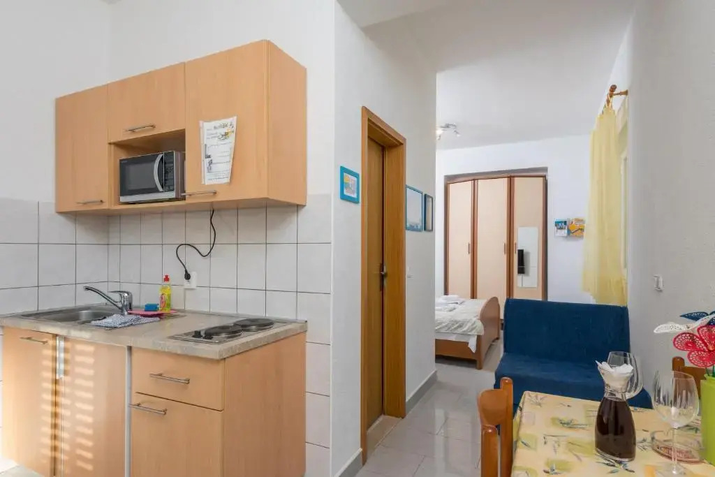Apartments Maestral