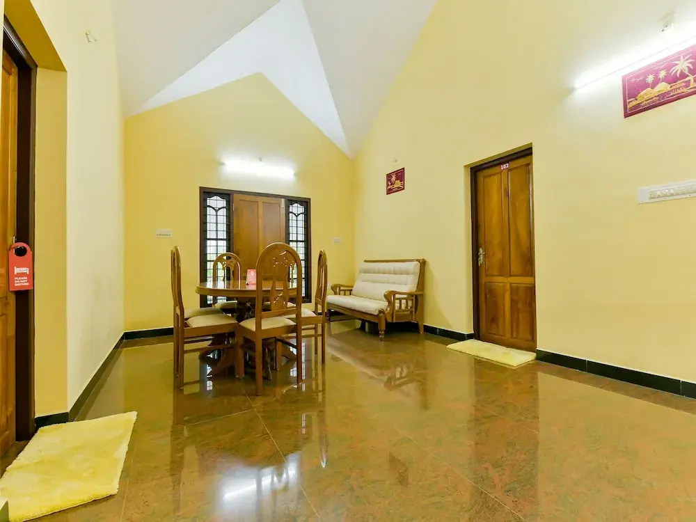 OYO 14638 Home Modern 3 BHK Manjali
