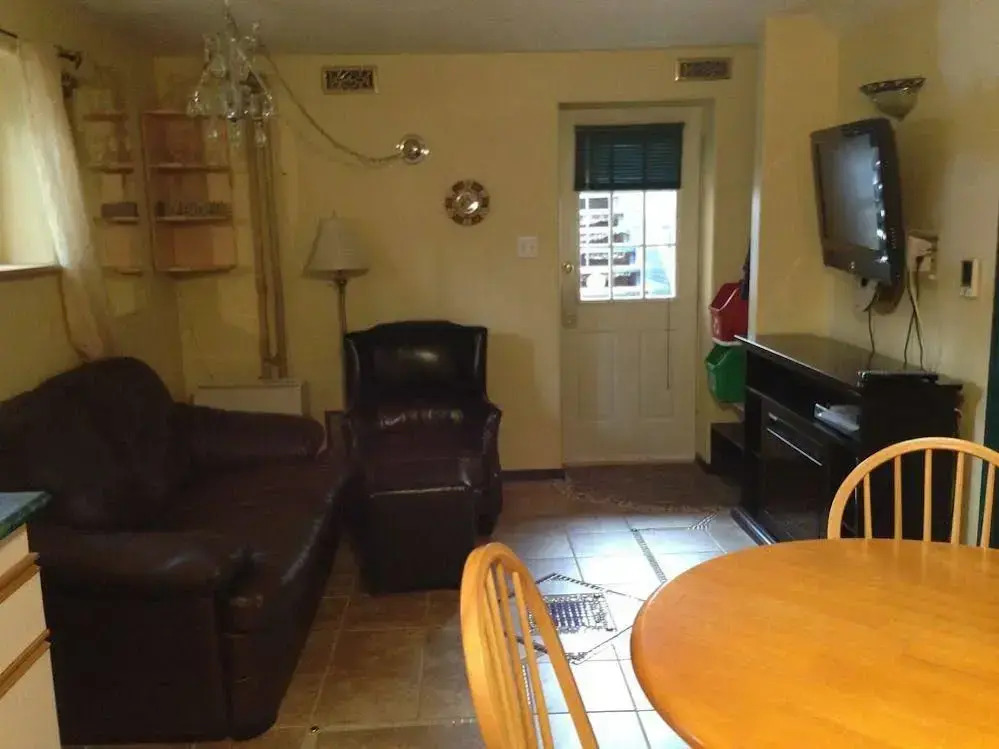 Ravensong Guest House
