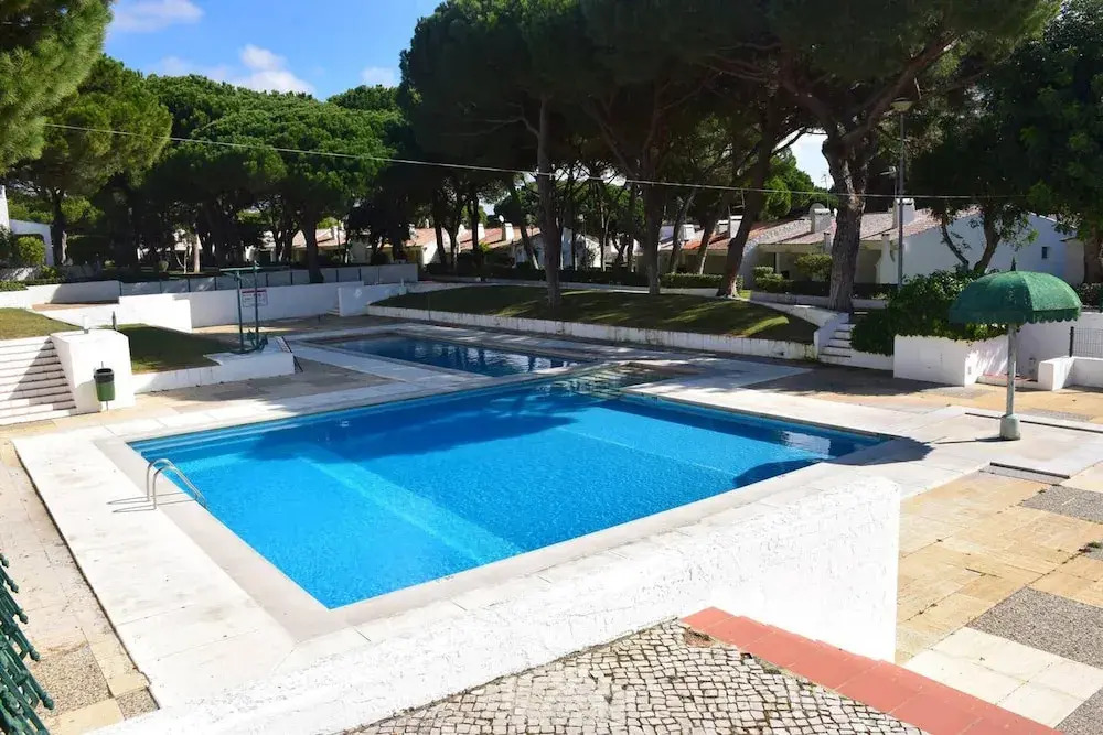 Apartment with One Bedroom in Albufeira, with Shared Pool, Terrace And Wifi - 4 Km From the Beach