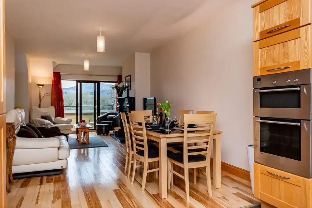 2 Bedroomed Home Just Steps From Kenmare Town