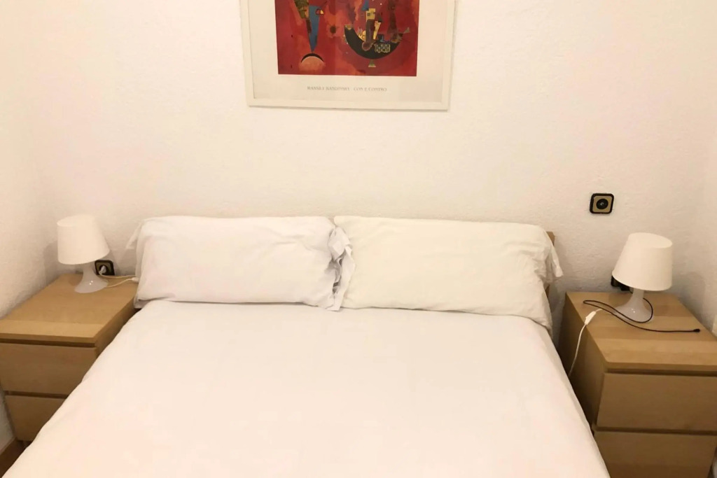 NEW! Apartment in Sarria near Metro