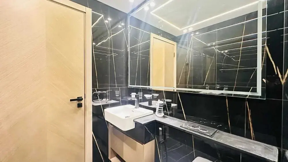 OYO HOME 1483 One Bedroom Apartments