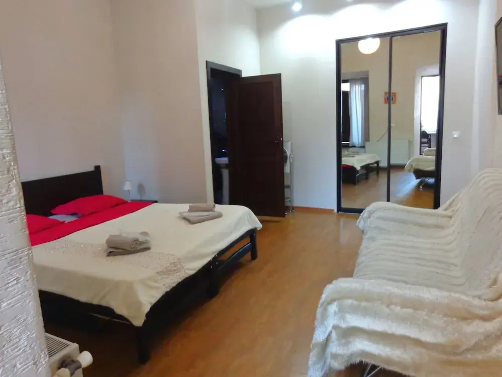 Old Meidan Hotel