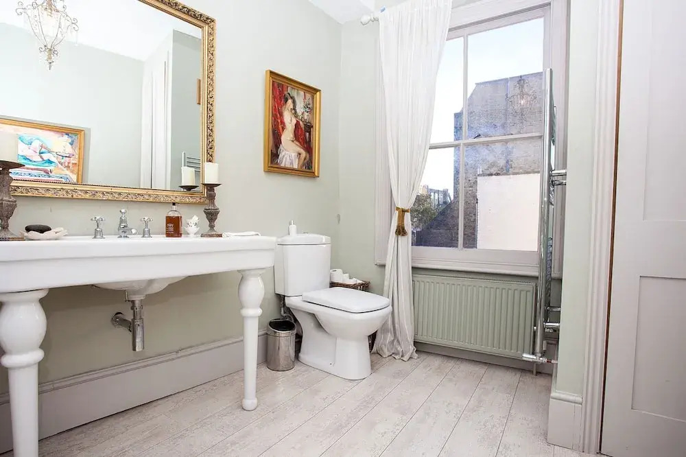 Stunning Luxurious Modern 3 Storey House in Fulham