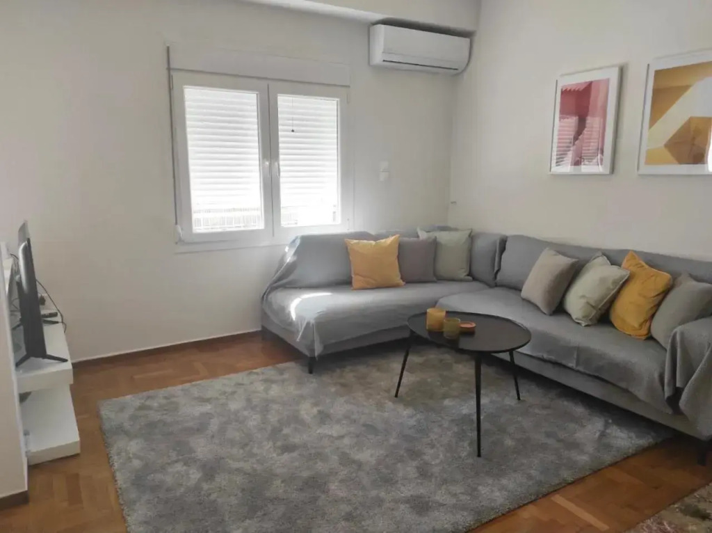 Sleek & Sunny Athenian Penthouse 5min from metro