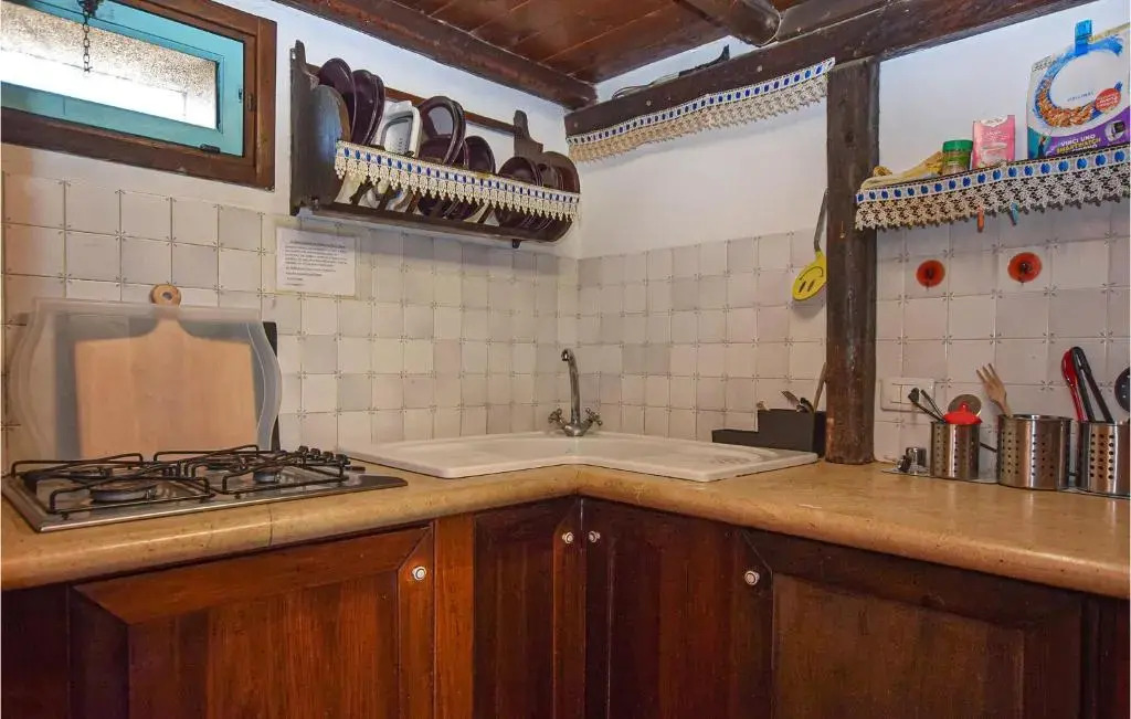 Cozy Home In Arenella With Swimming Pool