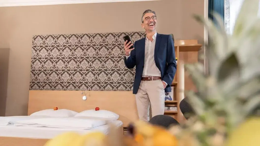 Hotel CampusZwei Komfortable Doppelzimmer & Apartments mit Küche Zentral in Ludwigsburg ideal für Business & Langzeitaufenthalte 24h Check in Kinder bis 14 Jahre übernachten kostenlos
