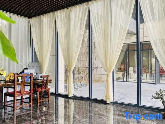 Xipan Select Hotel (Huayuan Road Yingcai Street)