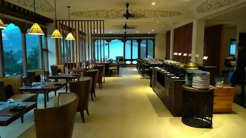 Khuru Resort