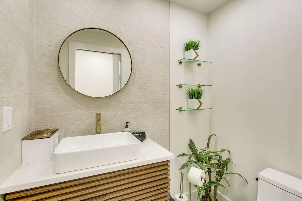 Luxe Canal Home 2 King Suites Huge Salt Pool
