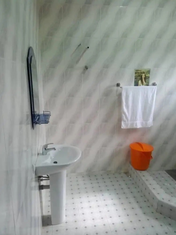 Nyaboa Hotel
