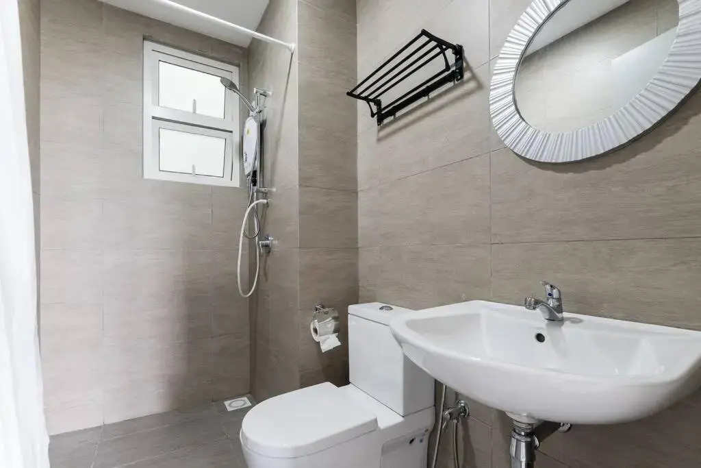 TR Residence Lovely 3 BR unit 6pax next to Titiwangsa LRT