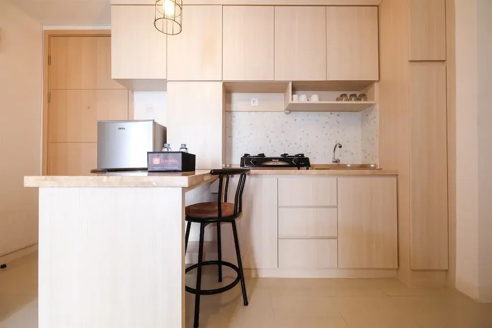 Spacious Bassura City Apartment with Pool View