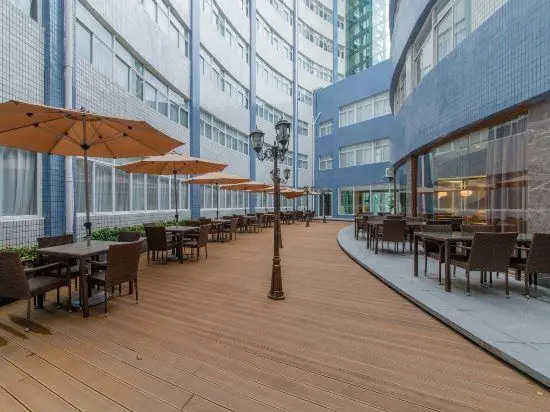 Airport Grand Hotel