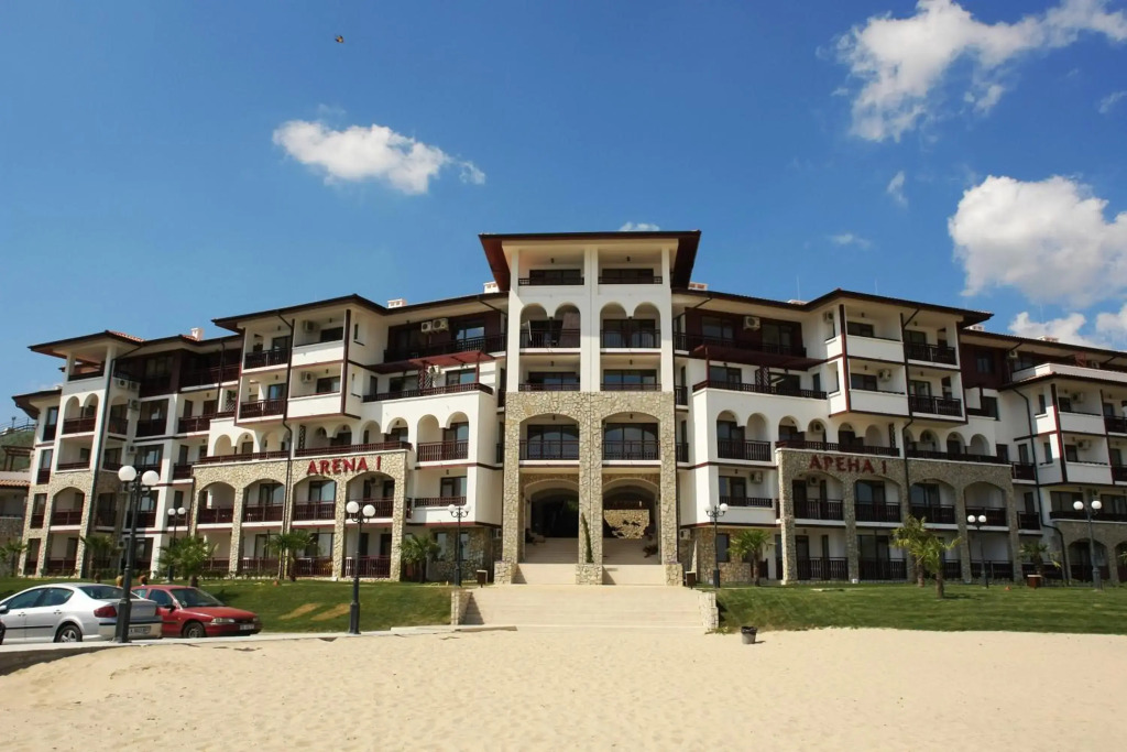 ARENA Aparthotel