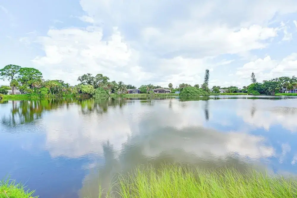 Lakefront Venice Home: 4 Mi to Manasota Key Beach!