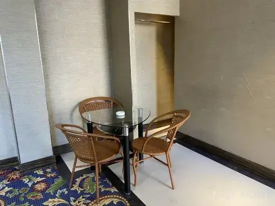 Xinhao Business Hotel