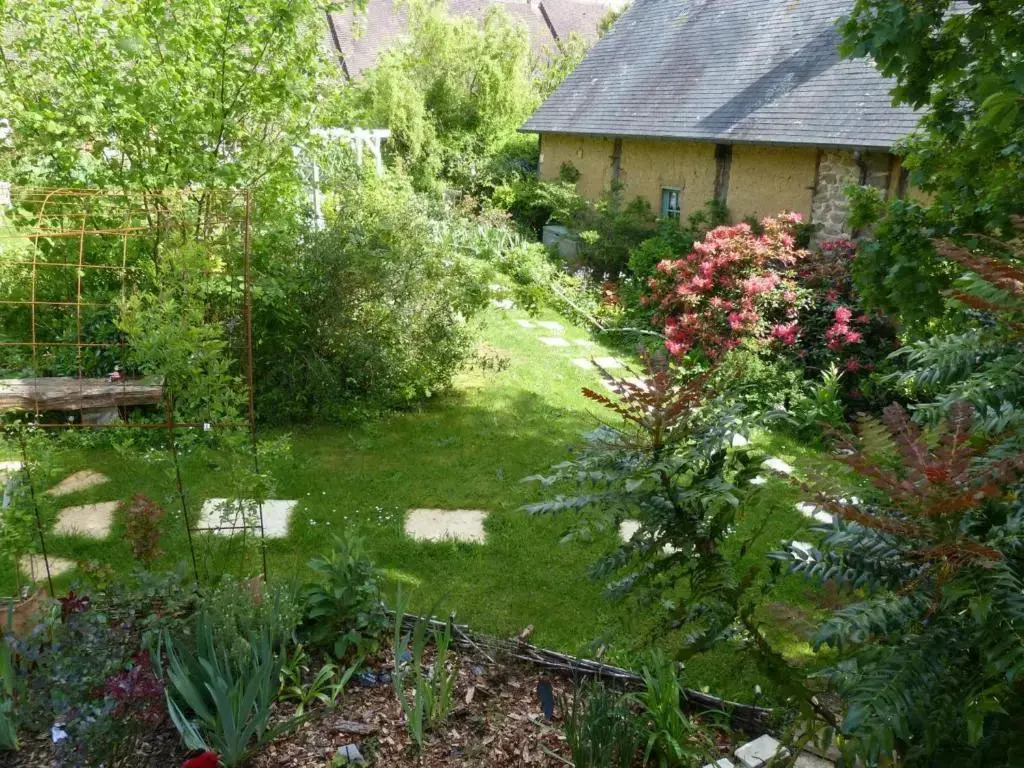 La Bergerie: Maison ancienne avec jardin anglais, 2 chambres - FR-1-497-35