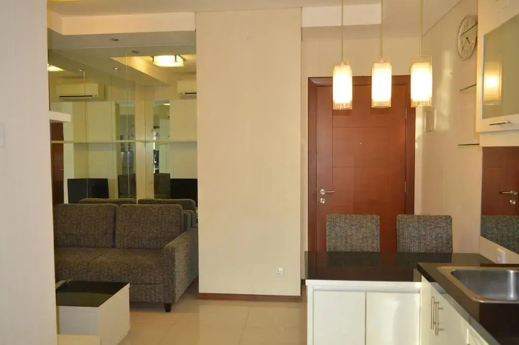 Roomku at Bassura City Apartment