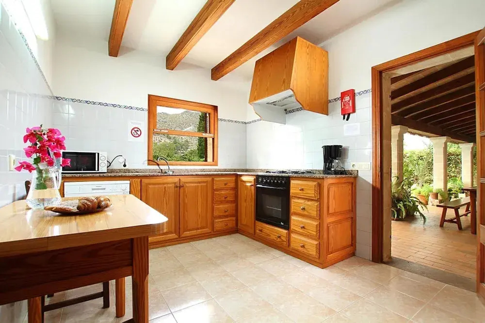 Villa - 4 Bedrooms with Pool and WiFi - 108753