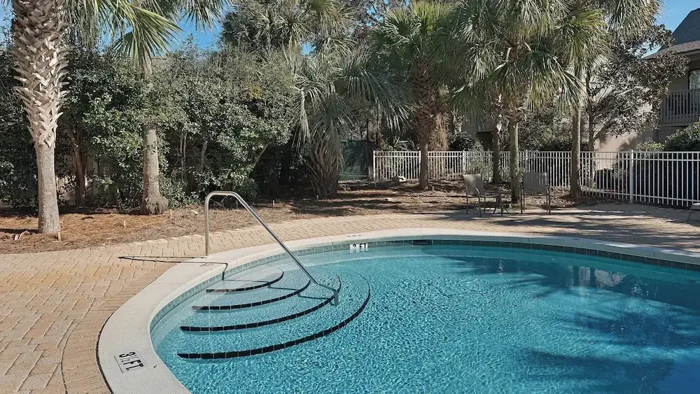 Bright & Beachy, 6 Minutes to the Gulf, 2 Pools, Tennis