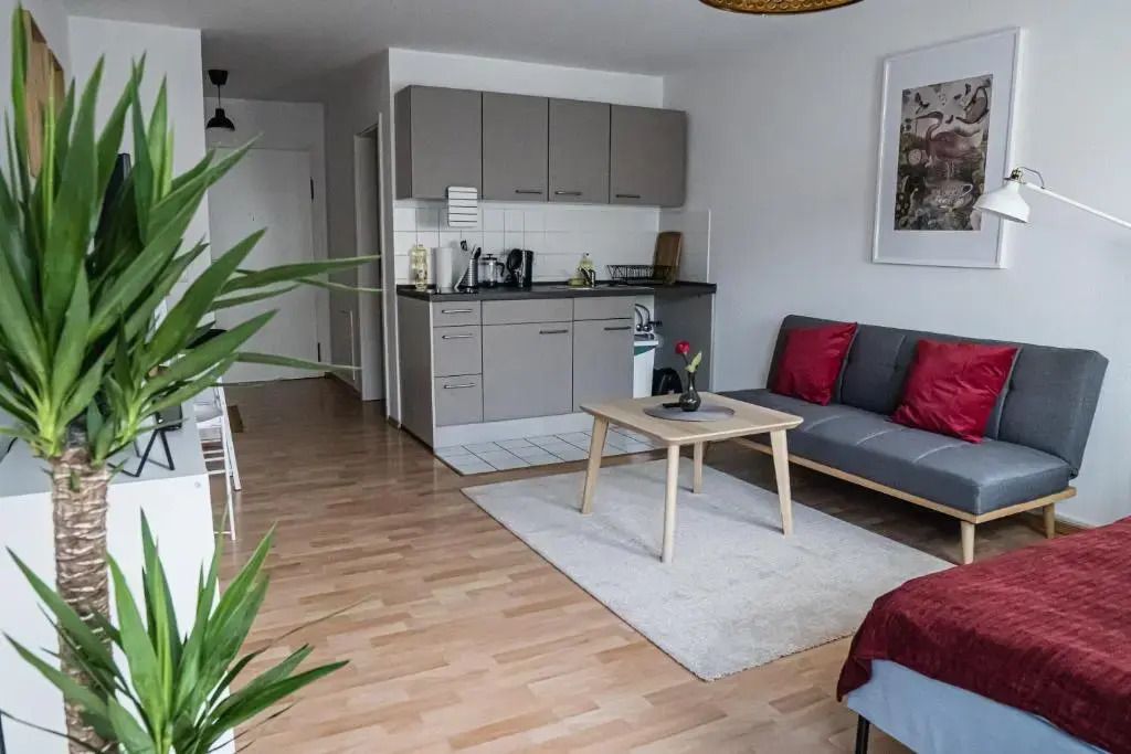 FULL HOUSE Studios - Southern Prime Apartment