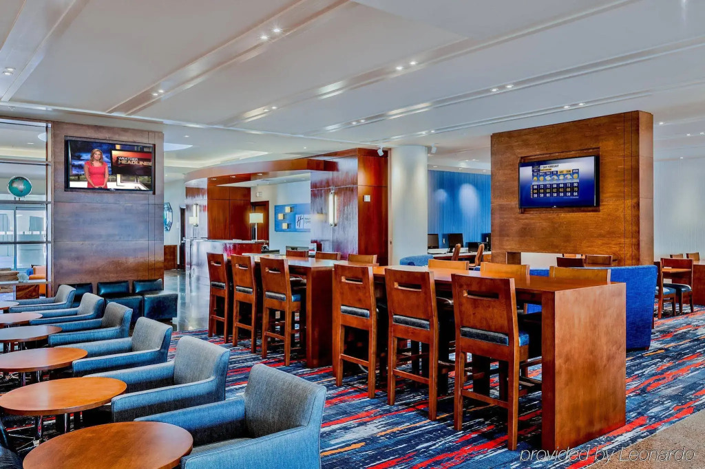 Holiday Inn Express Hotel & Suites Fishermans Wharf by IHG