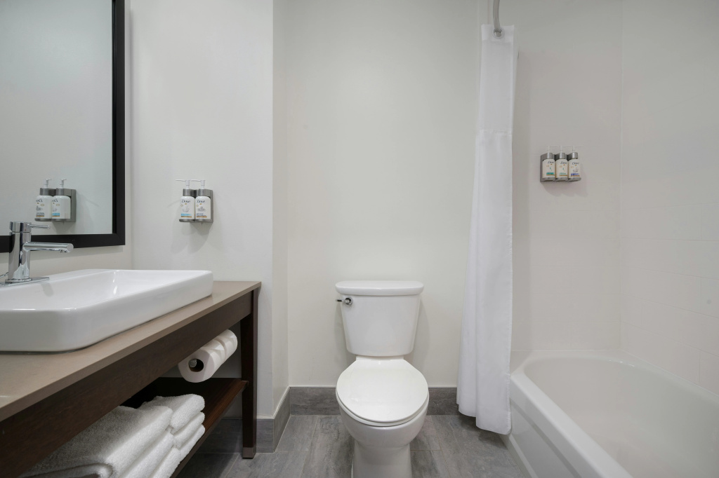 Garner Hotel Evansville East by IHG