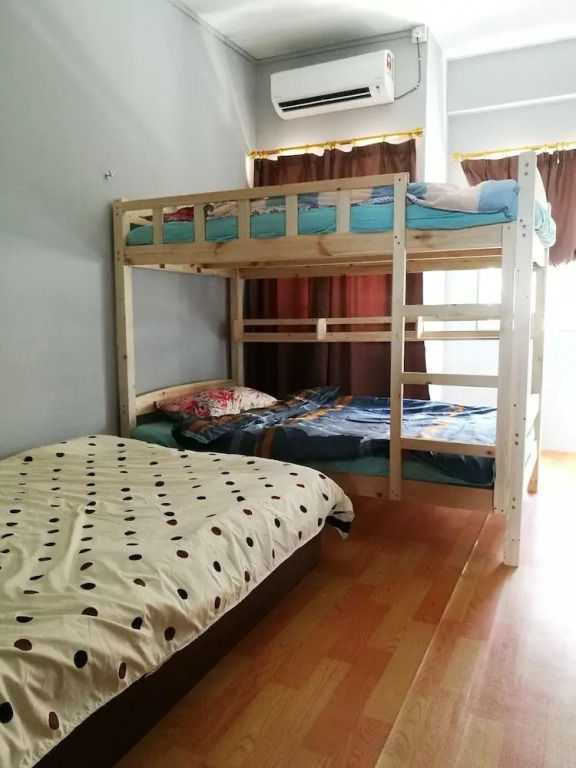 Oceanus Backpackers Hostel
