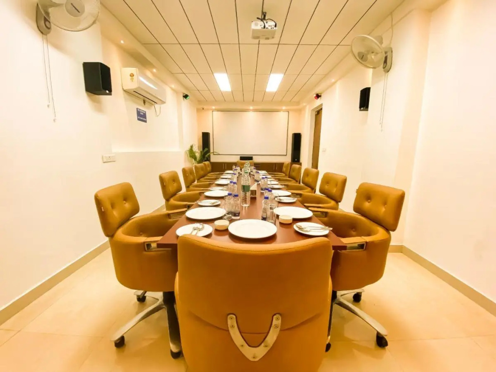 Royal Residence HUDA City Centre