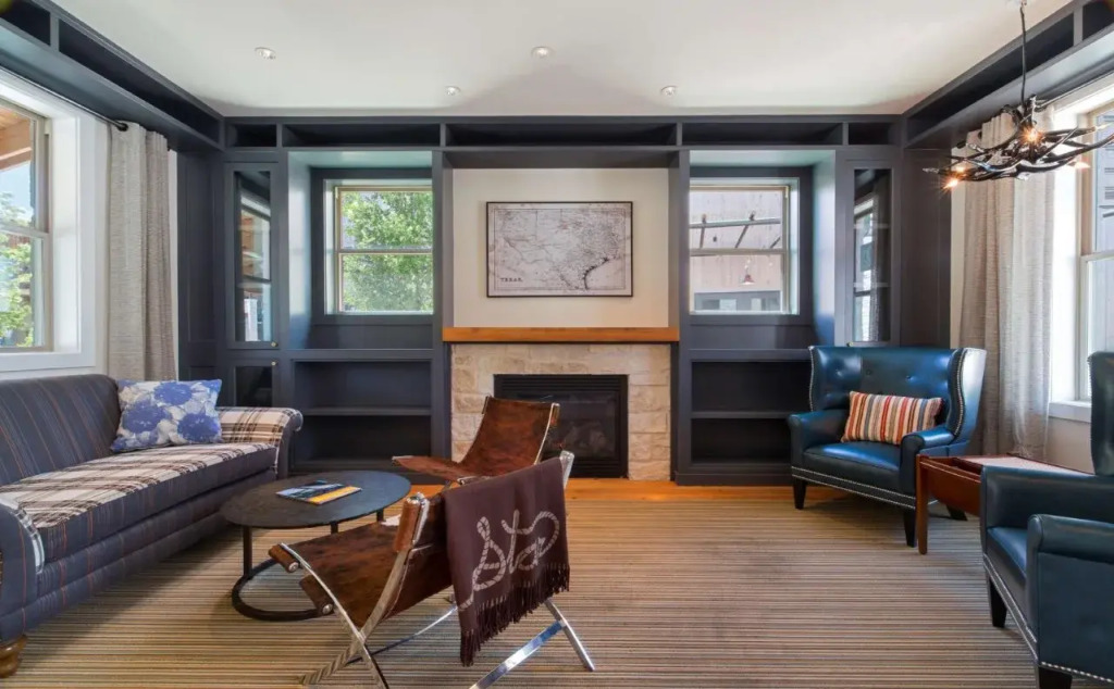 Lone Star Court, by Valencia Hotel Collection