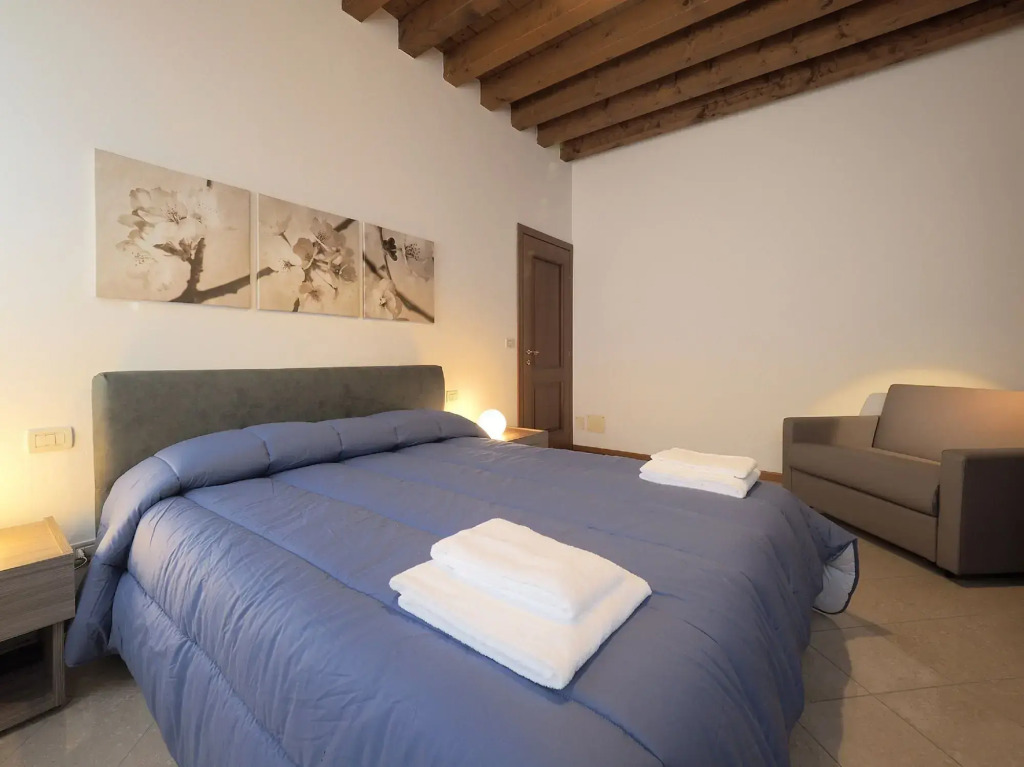 Venice Halldis Apartments