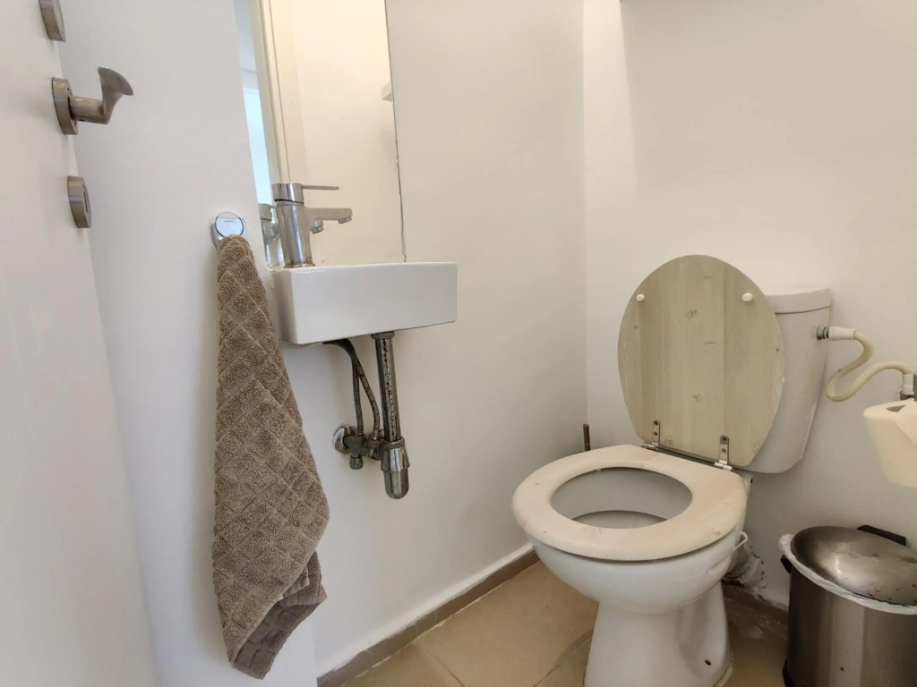 2BDR Holiday Home by Mezizim Beach and TLV Port!
