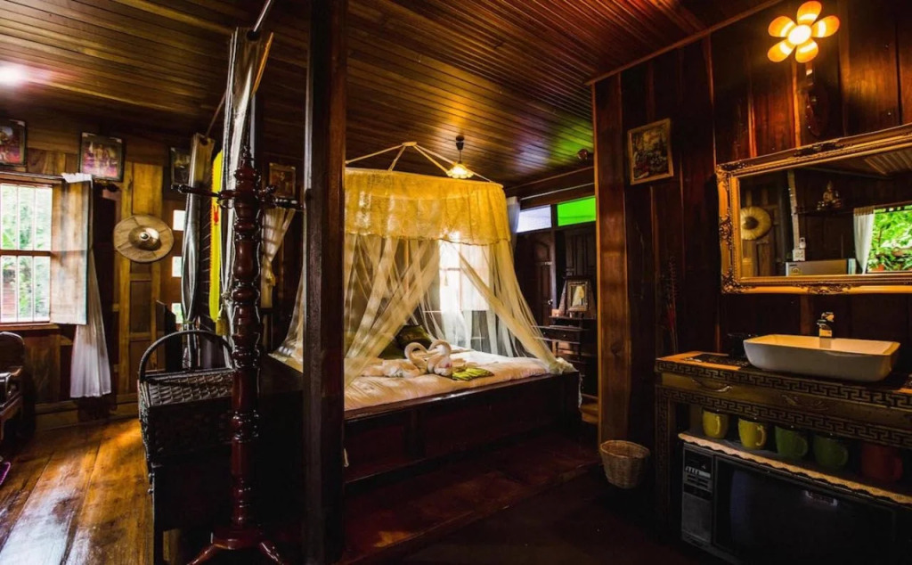 The Antique Riverside Resort