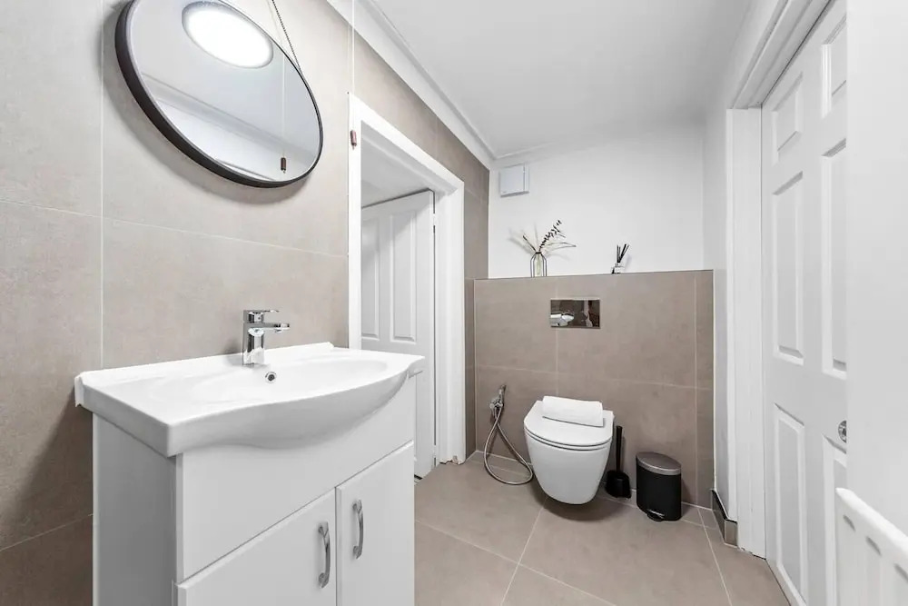Serviced Flat Near Hyde Park Marble Arch W2 London