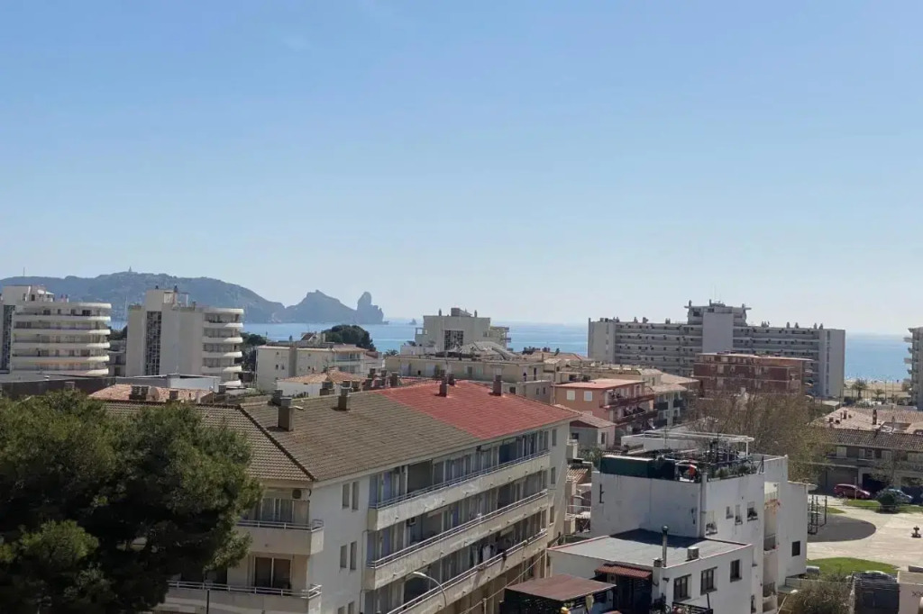 Flat with POOL 600m from the BEACH