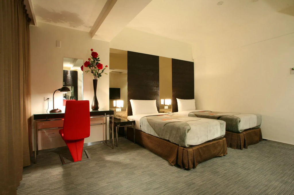 Jih Lih Hotel