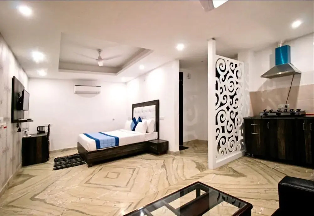 Hotel Callista Inn Sohna Road