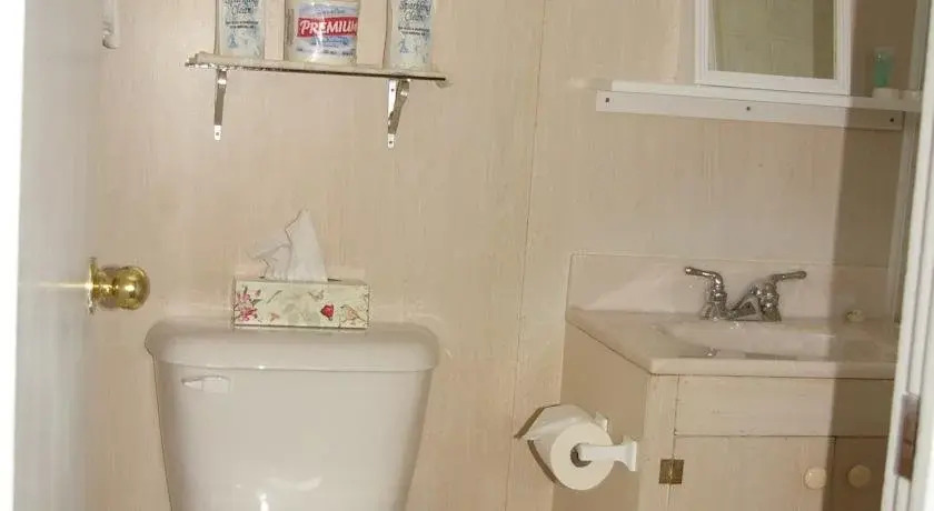 Shuswap Lake Motel & Resort