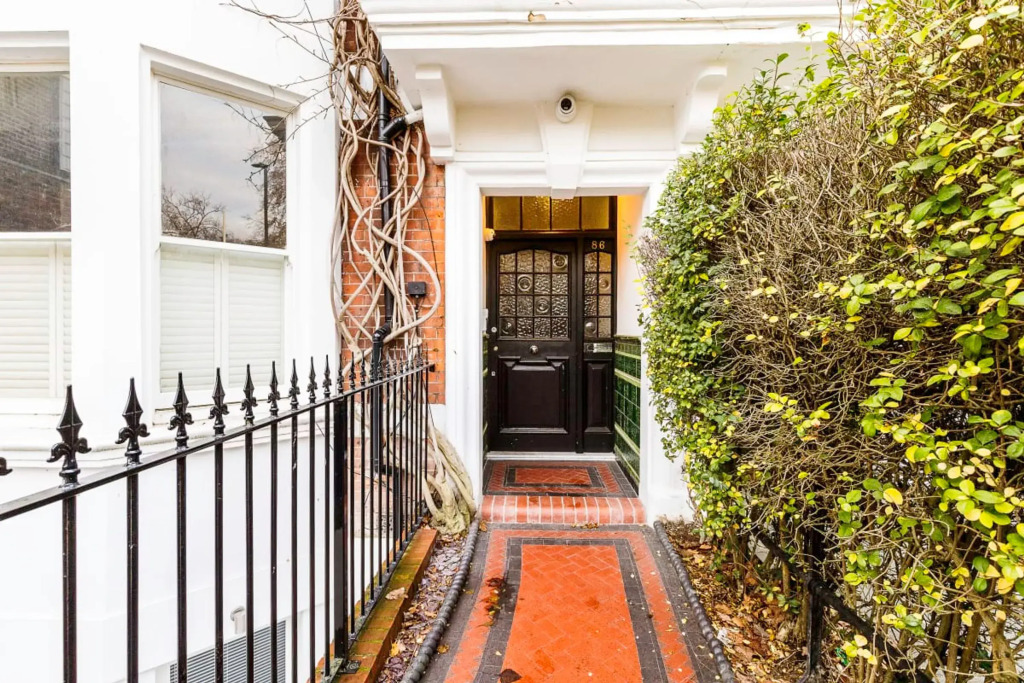 Colourful Studio Near Clapham Common!