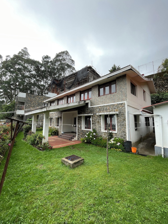 Nashika Villa by evaddo