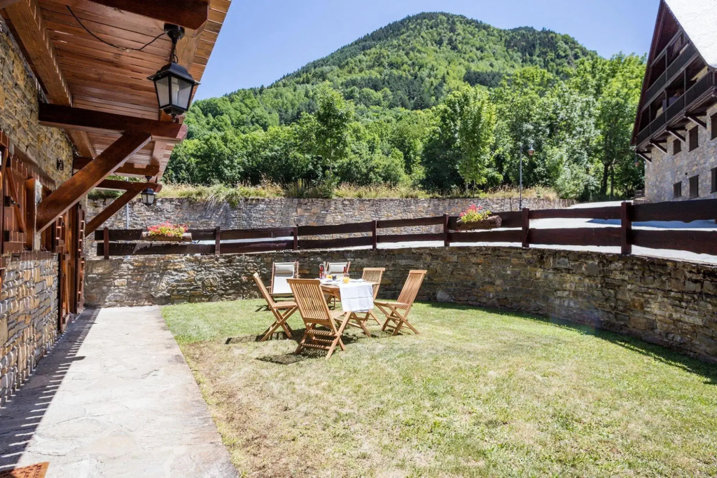 Luderna - Apartamento con jardín Crabera