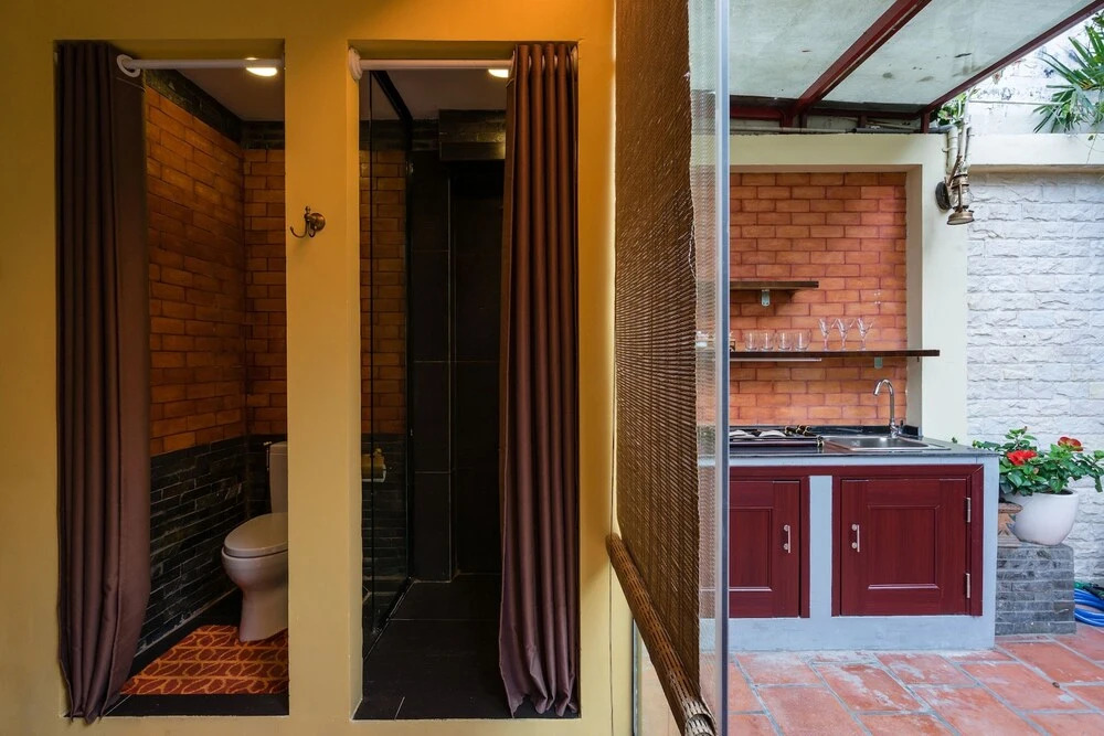 The Red House - Hostel