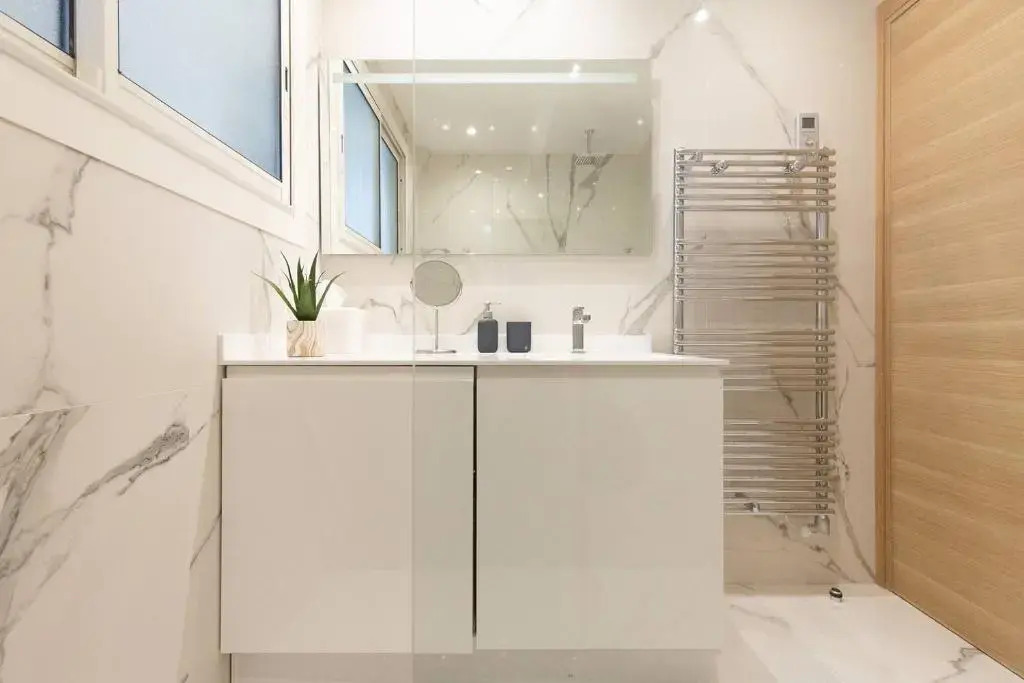 Brand new 2 bedrooms next to Croisette !