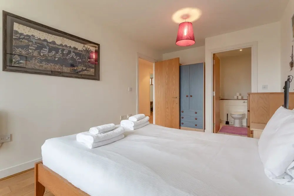 Cosy 2 Bedroom Flat Next To Quiet Park